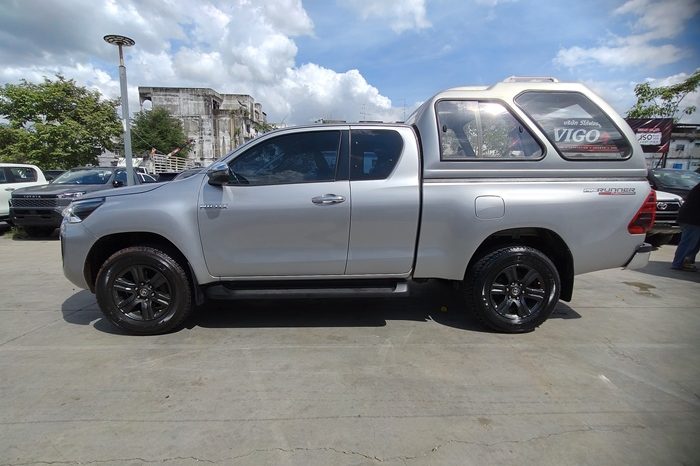 REVO PRE 2022 2.4 MID AT SAMRT CAB SILVER  9467 full
