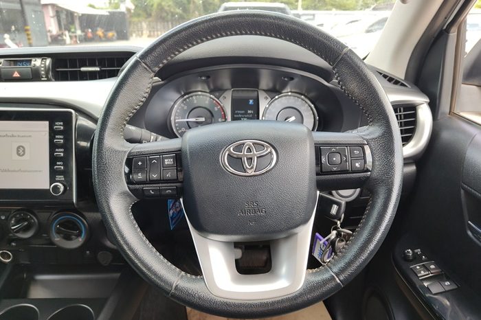 REVO PRE 2022 2.4 MID AT SAMRT CAB SILVER  9467 full