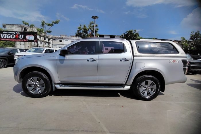 ISUZU 4WD 2021 3.0 MT DOUBLE CAB SILVER  7371 full