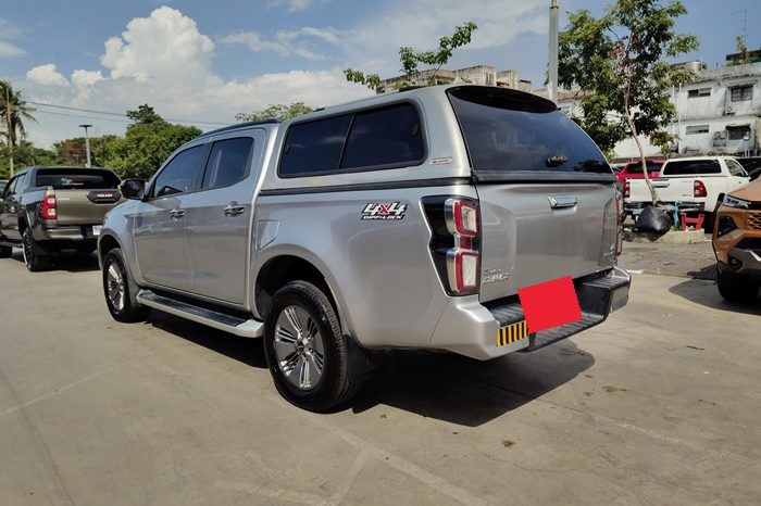 ISUZU 4WD 2021 3.0 MT DOUBLE CAB SILVER  7371 full