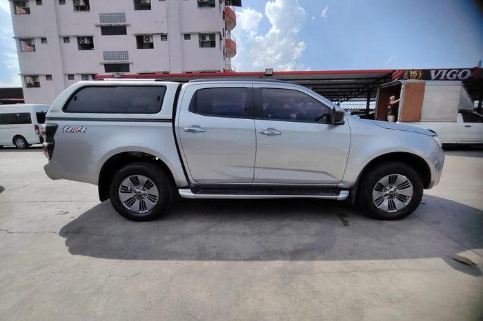 ISUZU 4WD 2021 3.0 MT DOUBLE CAB SILVER  7371 full