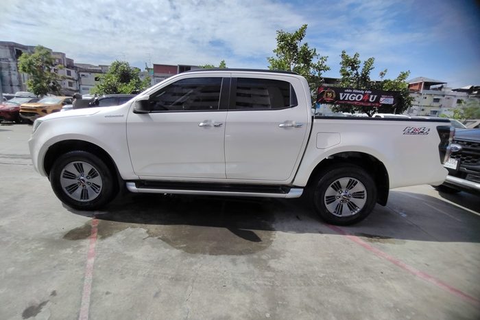 ISUZU 4WD 2020 3.0 MT DOUBLE CAB WHITE  3450 full