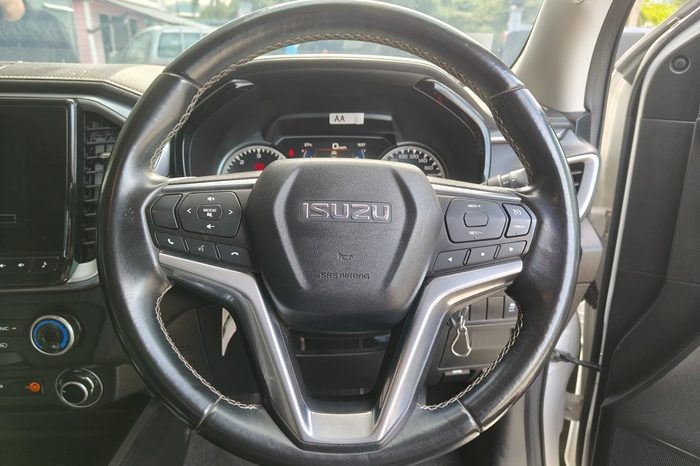 ISUZU 4WD 2020 3.0 MT DOUBLE CAB WHITE  3450 full