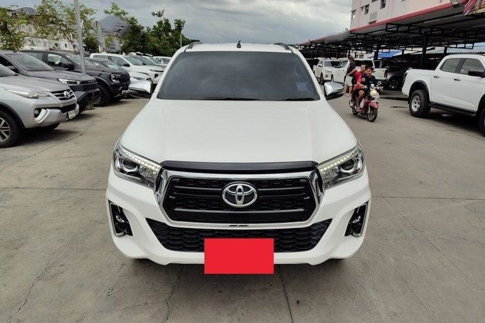 REVO PRE 2018 2.4E AT DOUBLE CAB WHITE 7649 full