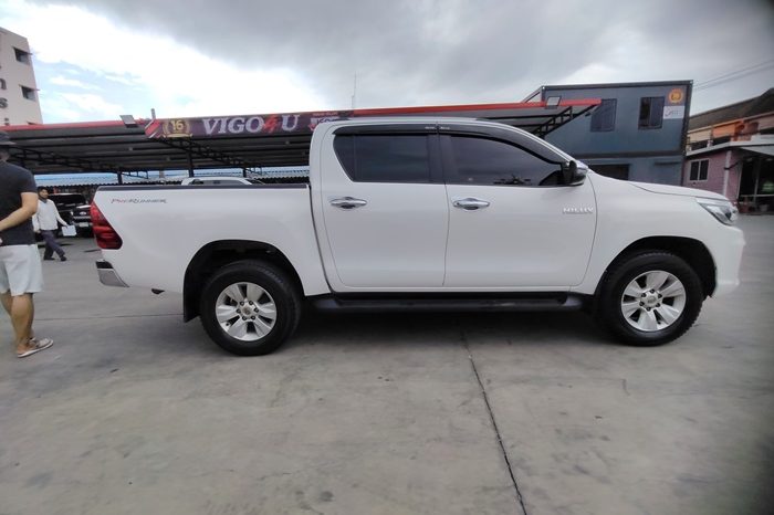 REVO PRE 2018 2.4E AT DOUBLE CAB WHITE 7649 full