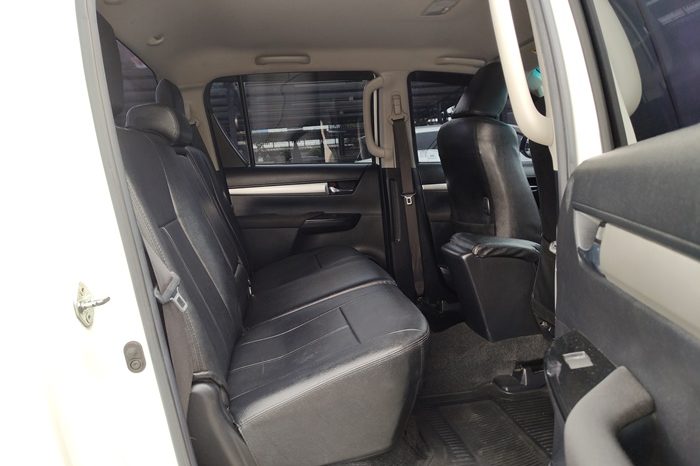 REVO PRE 2018 2.4E AT DOUBLE CAB WHITE 7649 full