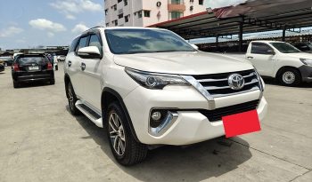 TOYOTA 2WD 2017 2.4V AT FORTUNER WHITE  7114 full