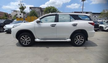 TOYOTA 2WD 2017 2.4V AT FORTUNER WHITE  7114 full