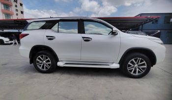 TOYOTA 2WD 2017 2.4V AT FORTUNER WHITE  7114 full