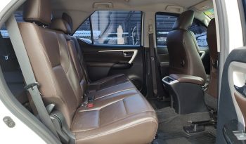 TOYOTA 2WD 2017 2.4V AT FORTUNER WHITE  7114 full