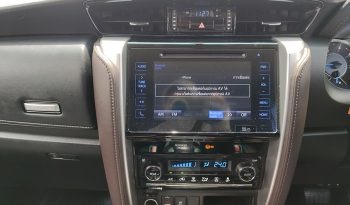 TOYOTA 2WD 2017 2.4V AT FORTUNER WHITE  7114 full