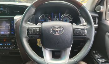 TOYOTA 2WD 2017 2.4V AT FORTUNER WHITE  7114 full