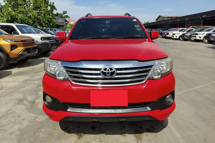 TOYOTA 2WD 2014 2.7V AT FORTUNER RED  420 full