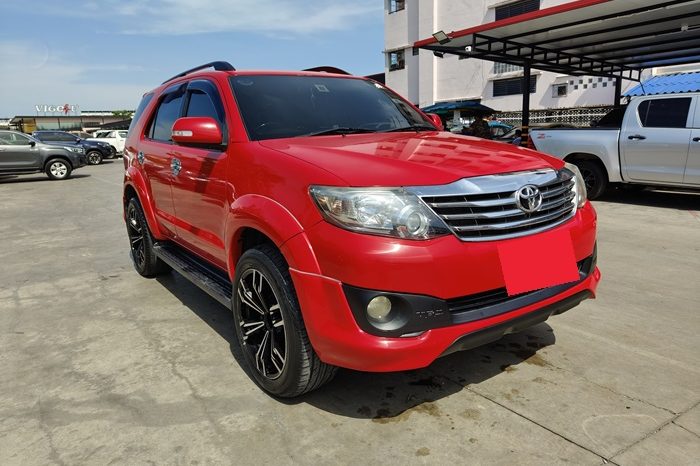 TOYOTA 2WD 2014 2.7V AT FORTUNER RED  420 full