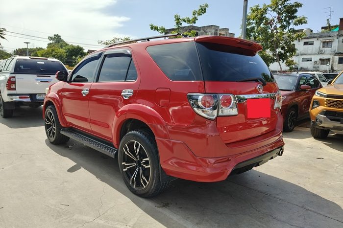 TOYOTA 2WD 2014 2.7V AT FORTUNER RED  420 full