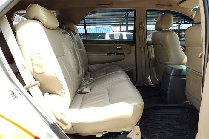 TOYOTA 2WD 2014 2.7V AT FORTUNER RED  420 full
