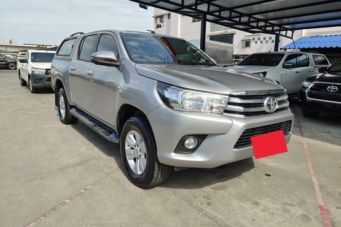 REVO PRE 2017 2.4E AT DOUBLE CAB SILVER 7300 full