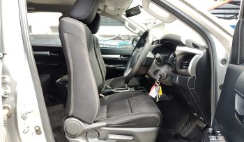 REVO PRE 2022 2.4 ENTRY AT DOUBLE CAB SILVER 9410 full