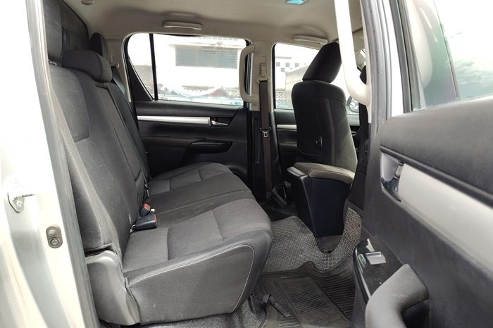 REVO PRE 2022 2.4 ENTRY AT DOUBLE CAB SILVER 9410 full