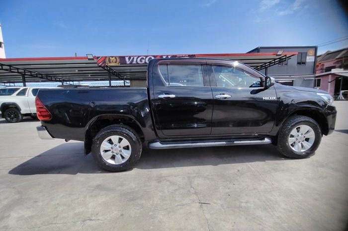 REVO PRE 2018 2.4E AT DOUBLE CAB BLACK  1556 full