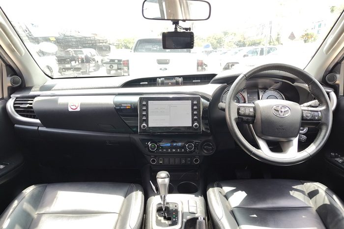 REVO 4WD 2021 2.8 HIGHT AT DOUBLE CAB SILVER  2920 full