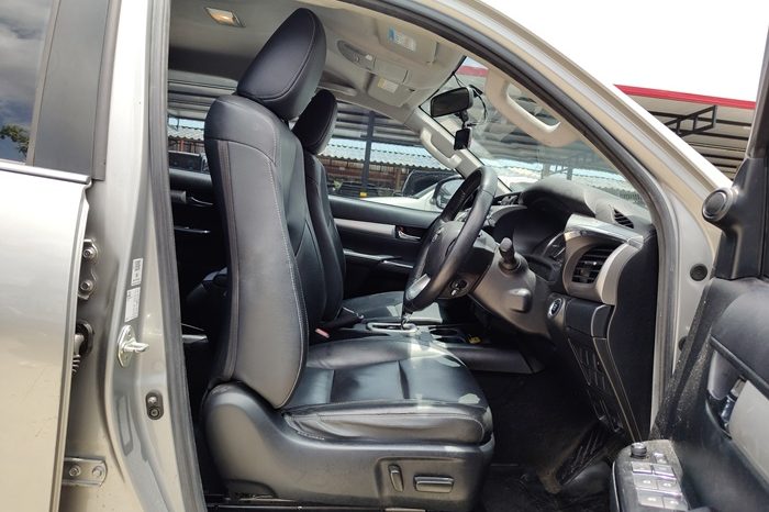 REVO 4WD 2021 2.8 HIGHT AT DOUBLE CAB SILVER  3823 full