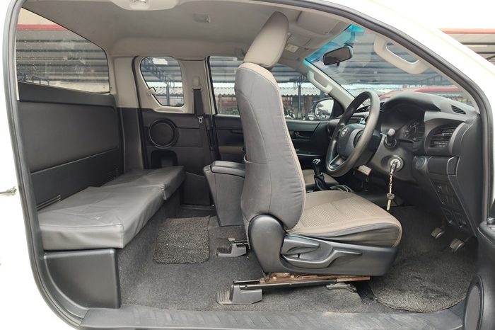 REVO PRE 2016 2.4J MT SMART CAB WHITE  8075 full