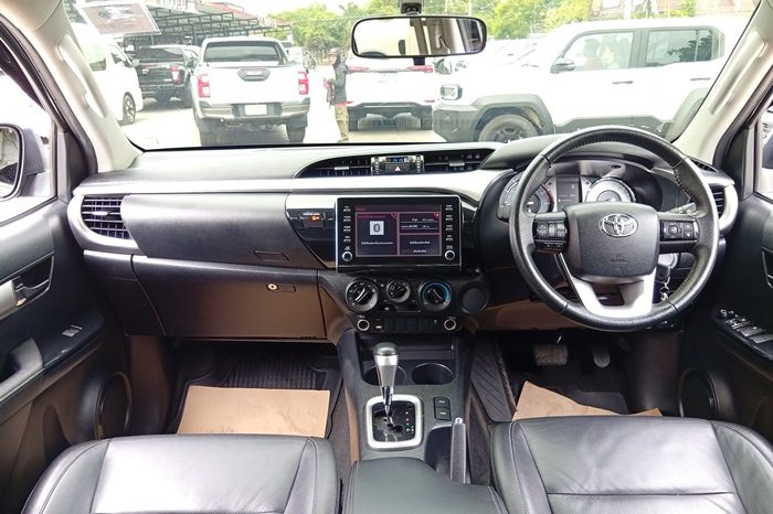 REVO PRE 2022 2.4 MID AT DOUBLE CAB BLACK  5825 full