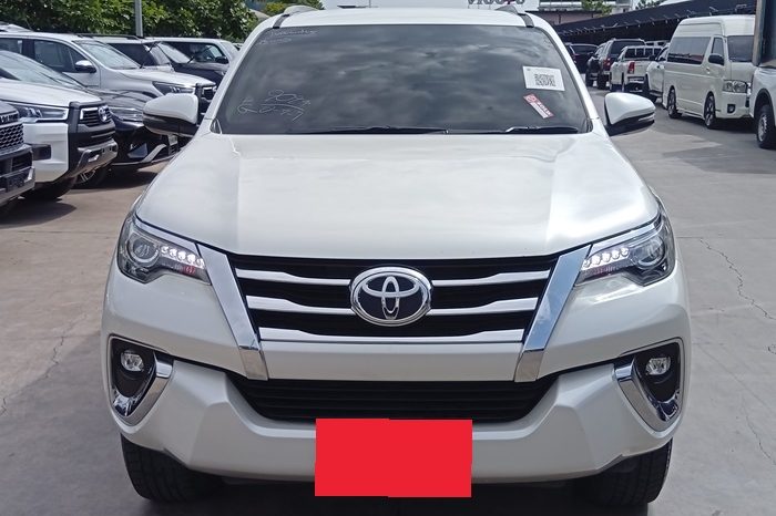 TOYOTA 4WD 2020 2.4V AT FORTUNER WHITE  6124 full