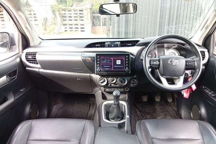 REVO 4WD 2022 2.4 MID MT DOUBLE CAB SILVER  9571 full