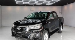 REVO PRE 2018 2.4E AT DOUBLE CAB BLACK  1556