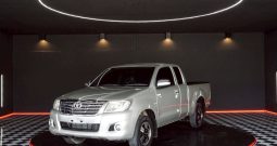 VIGO 2WD 2015 2.7J MT SMART CAB SILVER 1612