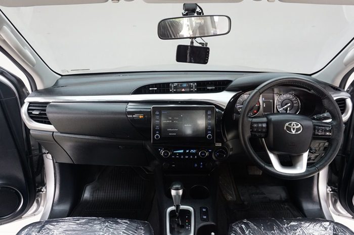 REVO 4WD 2021 2.8 HIGHT AT DOUBLE CAB SILVER  2915 full