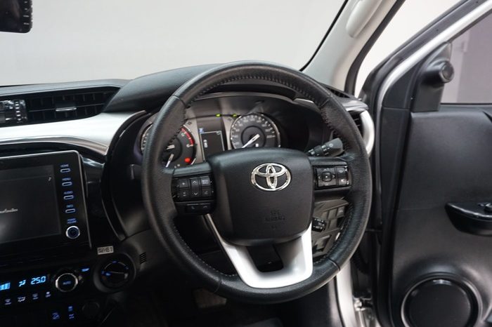 REVO 4WD 2021 2.8 HIGHT AT DOUBLE CAB SILVER  2915 full
