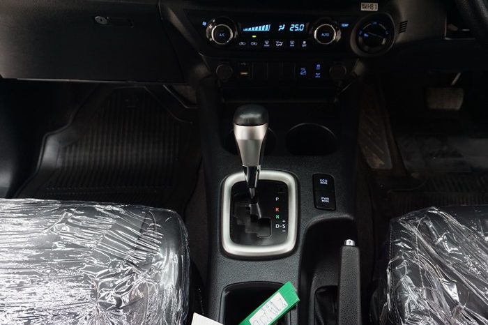 REVO 4WD 2021 2.8 HIGHT AT DOUBLE CAB SILVER  2915 full