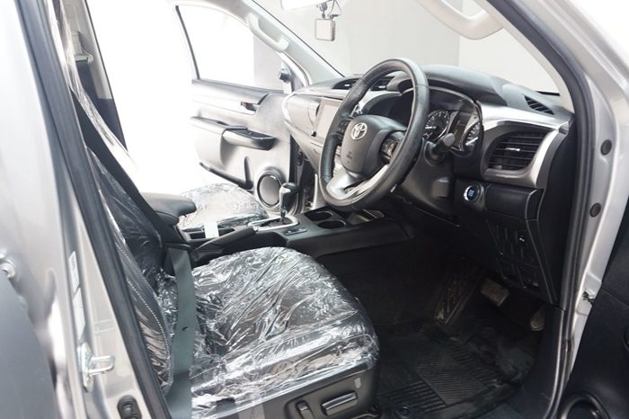 REVO 4WD 2021 2.8 HIGHT AT DOUBLE CAB SILVER  2915 full