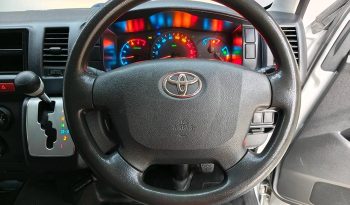 TOYOTA 2WD 2019 3.0 AT COMMUTER SILVER  6745 full