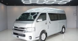 TOYOTA 2WD 2019 3.0 MT COMMUTER SILVER 3497