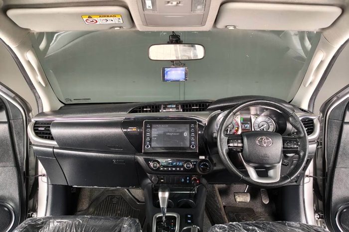 REVO 4WD 2021 2.8 HIGHT AT DOUBLE CAB SILVER  3823 full