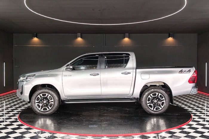 REVO 4WD 2021 2.8 HIGHT AT DOUBLE CAB SILVER  3823 full