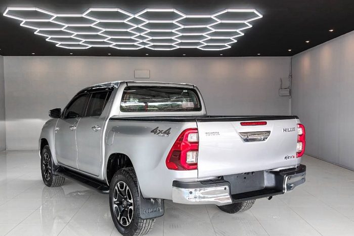 REVO 4WD 2021 2.8 HIGHT AT DOUBLE CAB SILVER  3827 full