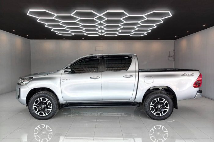 REVO 4WD 2021 2.8 HIGHT AT DOUBLE CAB SILVER  3827 full