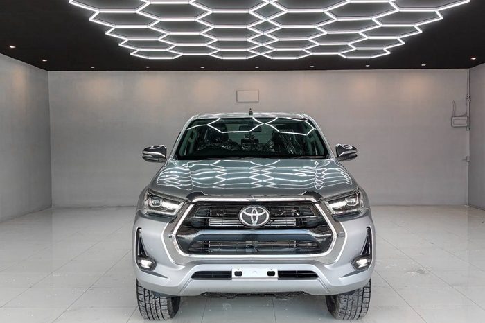 REVO 4WD 2021 2.8 HIGHT AT DOUBLE CAB SILVER  3827 full