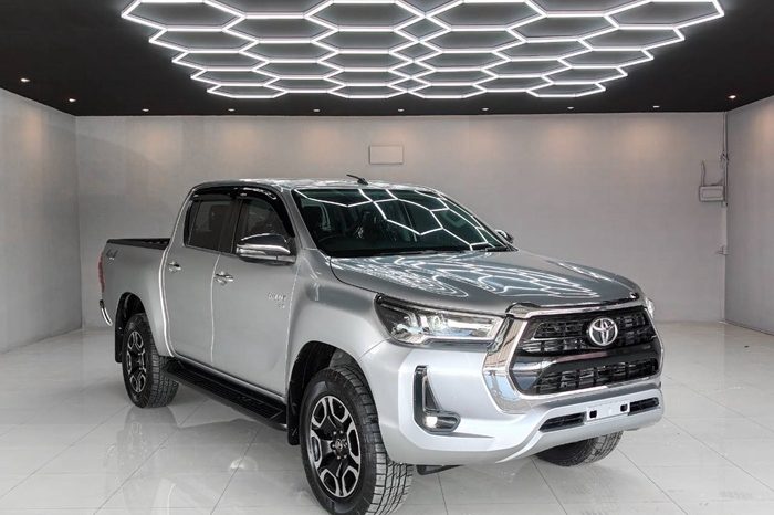 REVO 4WD 2021 2.8 HIGHT AT DOUBLE CAB SILVER  3827 full