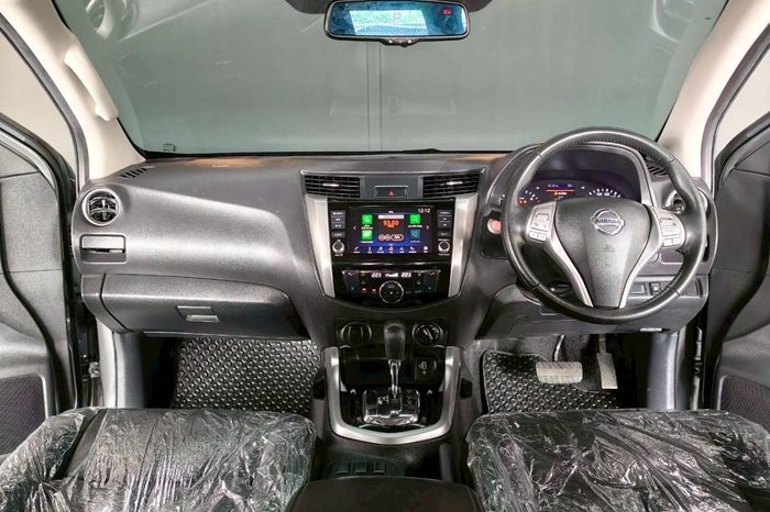 REVO 2WD 2021 2.4J MT STANDARD WHITE  7109 full