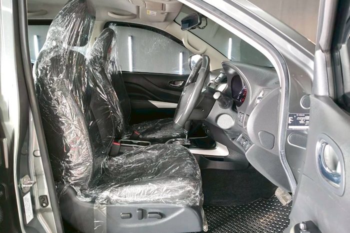 NISSAN 2021 4WD 2.5 AT DOUBLE CAB DARK GREY  394 full