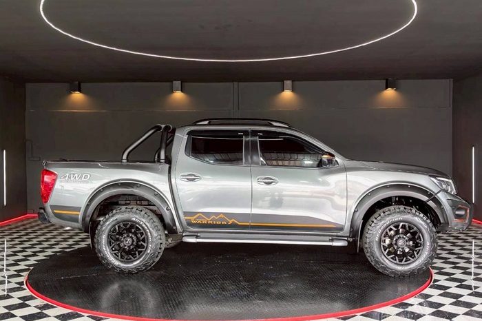 REVO 2WD 2021 2.4J MT STANDARD WHITE  7109 full
