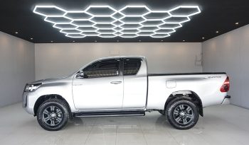 REVO PRE 2021 2.4 ENTRY AT SMART CAB SILVER  3941 full