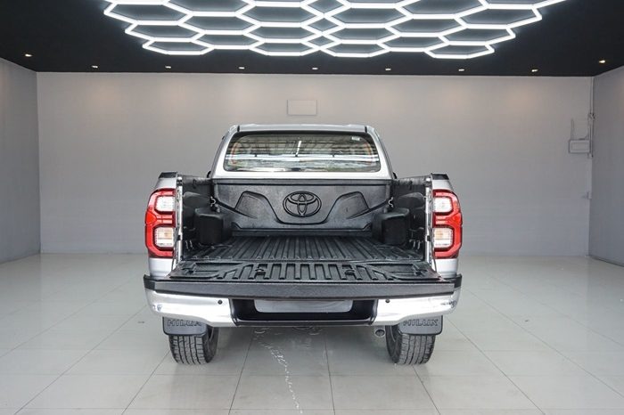 REVO PRE 2021 2.4 ENTRY AT SMART CAB SILVER  3941 full