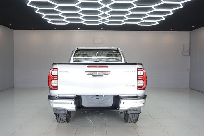 REVO PRE 2021 2.4 ENTRY AT SMART CAB SILVER  3941 full
